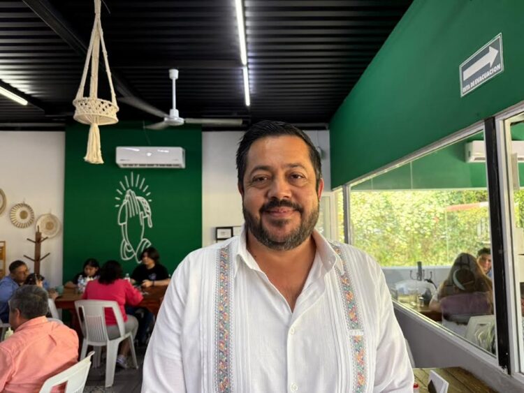 Hombre ‘orquesta’ en el Tamaulipas surrealista, Rómulo Pérez descarta que ataques deterioren el voto de Morena