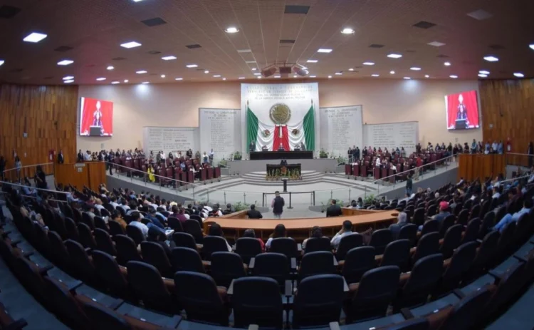 El Congreso de Veracruz recibe solicitudes de desafuero de 2 funcionarios pero mantiene nombres en reserva