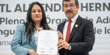 Reconoce UAT trayectoria judicial de su distinguida egresada Xóchitl Almendra Hernández Torres