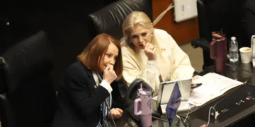 Llega a la Comisión Permanente reforma de CSP para prohibir doble nacionalidad a presidentes y gobernadores