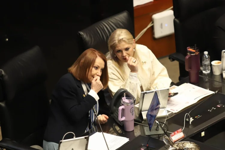 Llega a la Comisión Permanente reforma de CSP para prohibir doble nacionalidad a presidentes y gobernadores