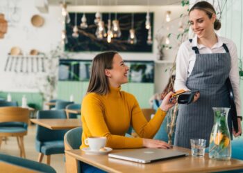 Cuánto cobra de comisión Clip y cómo afecta tus ventas