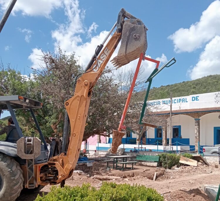 Rehabilita Gobierno de Tamaulipas plaza principal de San Nicolás