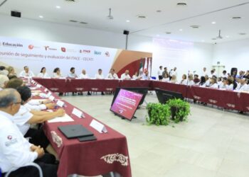 ‘Fortalecemos la capacitación para responder a los nuevos desafíos laborales’: Américo