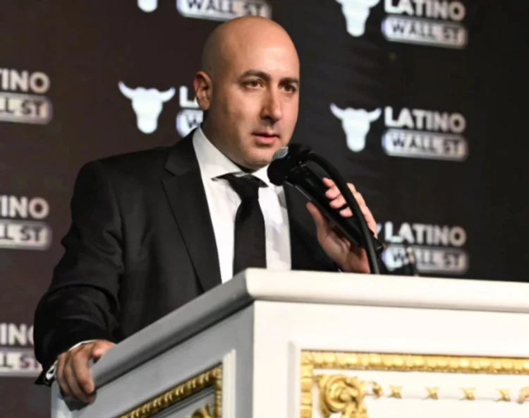 Le hallan grandes cantidades de dinero a ex asesor de Milei: Sigue detenido en Bolivia por tentativa de feminicidio