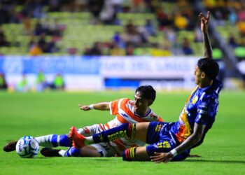 Correcaminos doblegó anoche 3-1 al Morelia en territorio purépecha y amanecería como líder