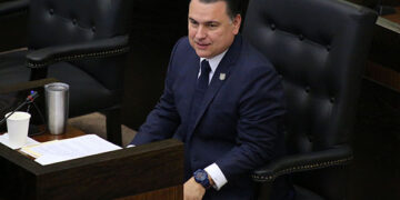 En su presunto papel de ‘víctimas’ dice diputado albiazul que el PAN volverá a competir ‘de tú a tú