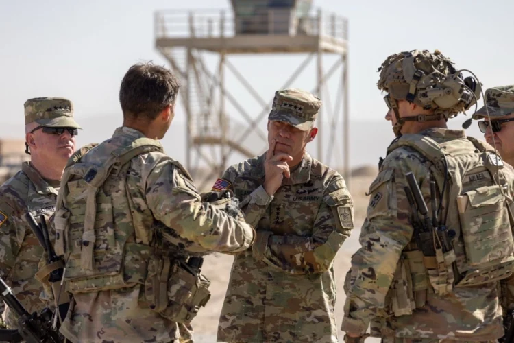 Legisladores Demócratas de EU investigan deportaciones de familiares de militares en gobierno de Trump