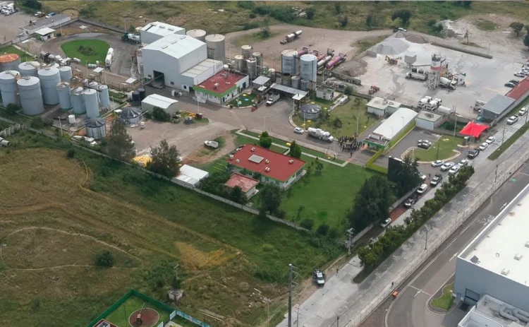 Gabinete de Seguridad asegura 800 mil litros de hidrocarburo y tractocamiones con equipo de cómputo en Puebla