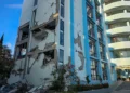 Un sismo de magnitud 7.7 sacude costa de Indonesia; reportan edificios dañados y emiten alerta de tsunami