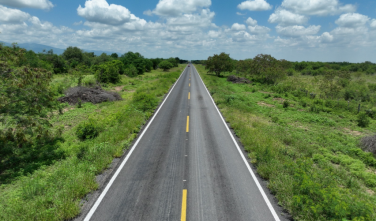 Inyecta gobierno de Américo casi 800 millones de pesos en conservación de carreteras