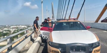 ¿Qué pasa en el sur de Tamaulipas? ¡La GE auxilia a 2 hombres que por separado intentaron arrojarse de puentes!