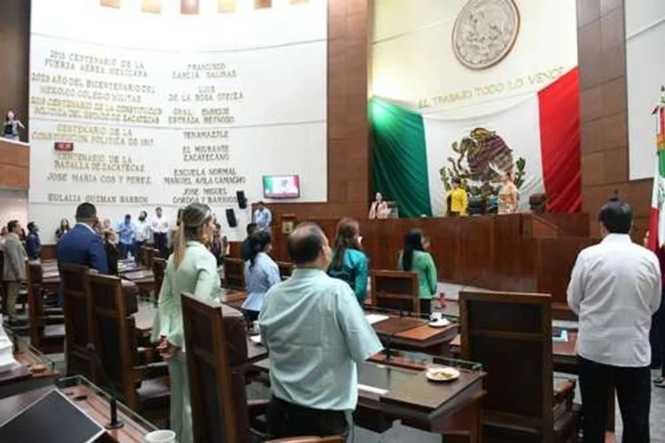 Tres diputados expulsados del PVEM por respaldar reforma electoral en Zacatecas analizan si se unirán a Morena