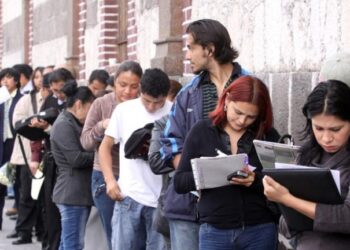 1.24 millones de jóvenes buscan empleo o están disponibles para trabajar en 2026, 53% menos que en 2020