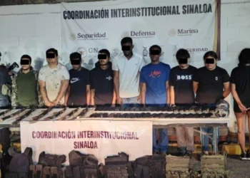 Caen en Sinaloa 9 miembros de grupo delictivo con arsenal y drogas; 4 son de Colombia y uno de Cuba
