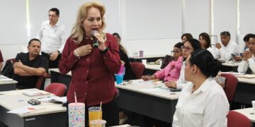 Realiza SET taller de Inducción a la Política de Aprendizajes Fundamentales
