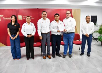 Entrega SET 45 nombramientos de admisión para educación especial, preescolar y primaria.