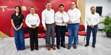 Entrega SET 45 nombramientos de admisión para educación especial, preescolar y primaria.