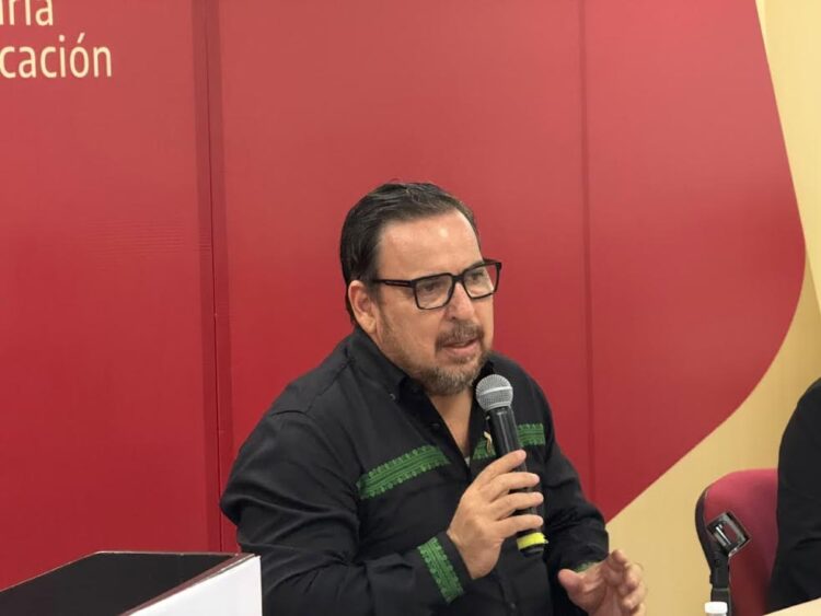La SET presume avances locales frente a bajos resultados en la Prueba PISA