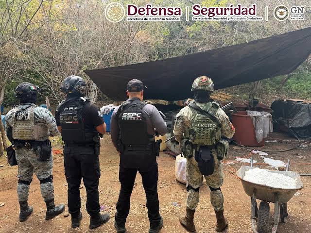 El Gabinete de Seguridad inhabilitó 3 laboratorios para elaboración de metanfetaminas en Guerrero