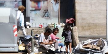 El derechista Javier Milei ya tiene en la pobreza a 15 millones de habitantes de Argentina; 7.5% son indigentes