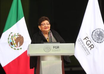 Defender a México significa combatir la corrupción y hacer valer la ley: Ernestina Godoy