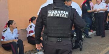 La GE atiende a 4 adolescentes que fueron víctimas de golpe de calor en desfile de Nuevo Laredo