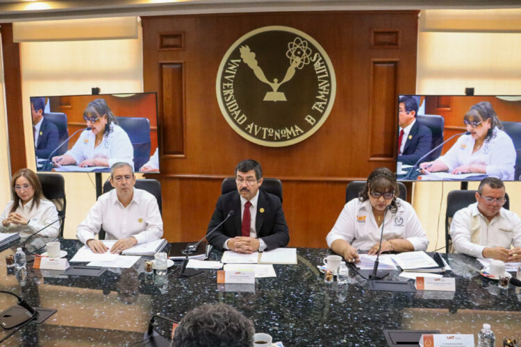 Destaca el rector Dámaso Anaya avances institucionales de la UAT ante el Patronato Universitario