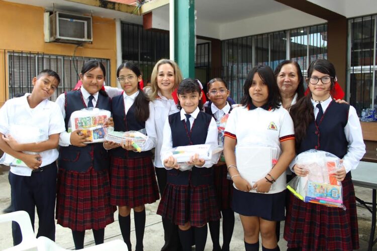 Entrega Familia UAT útiles escolares a niñez vulnerable con la colecta ‘Impulsando Corazones’