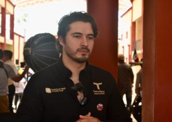 Tamaulipas enfrenta déficit de 10 mil operadores de tractocamiones de quinta rueda