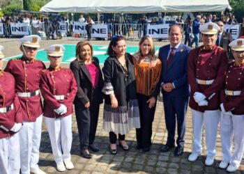 Escolta de bandera de la FEV-UAT destaca en ceremonia del INE en inicio del Proceso Electoral 2026-2027