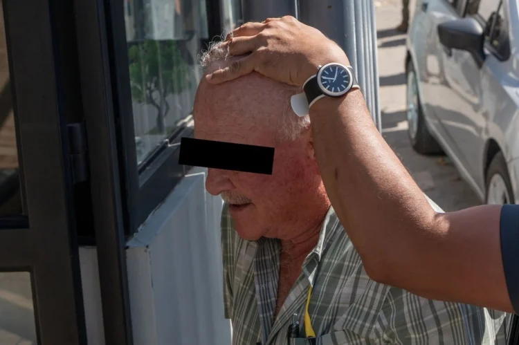 Ernesto Ruffo sale de penal del Altiplano para ser llevado a Ensenada donde permanecerá en prisión domiciliaria