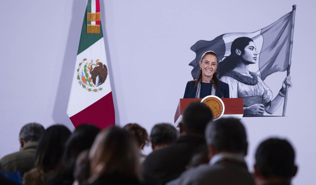 A partir del 3 de noviembre entra en vigor regulación del uso de celulares en escuelas: Sheinbaum