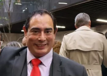 Funcionario de Secretaría Anticorrupción y Buen Gobierno de Puebla aparece muerto en sótano; presumen suicidio