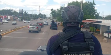 Aseguran arsenal y 7 vehículos cerca de la residencia de Rubén Rocha Moya en Culiacán