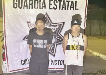 La GE detiene en flagrancia a 2 individuos que robaban en florería del centro de Victoria