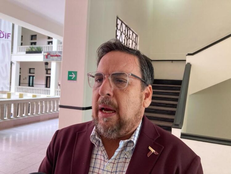 Anuncia SET que en noviembre cambiarán celulares por Chromebooks e iPads en escuelas de Tamaulipas