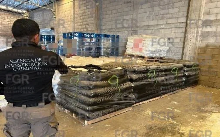 La SSPC anuncia fuerte golpe al narco de Sinaloa: Detiene a 8 con toneladas de droga e impresionante arsenal