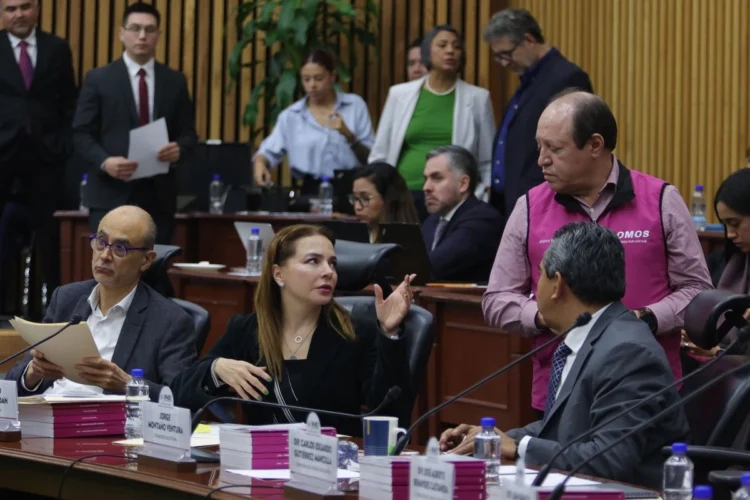 El INE ordena a partidos postular mujeres en al menos 9 de 17 gubernaturas que se disputarán en el país
