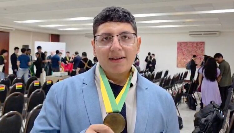 Alumno de la UAT gana medalla histórica en la Olimpiada Iberoamericana de Química 