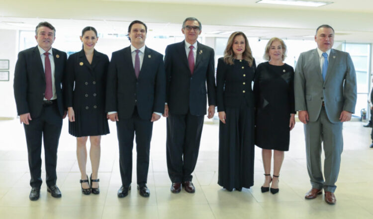 Los tres Poderes del Estado están al servicio del pueblo de Tamaulipas: AVA