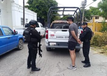 La GE detiene a sujeto que agredía a su pareja en el interior de un carro en brecha de El Mante