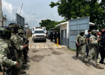 Ajustan a 10 los muertos y 16 heridos por ataque a penal en Mazatlán; intervienen Sedena, Marina y GN