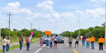 Habitantes de Güémez protestan por descargas tóxicas al río San Felipe por parte de empresas privadas