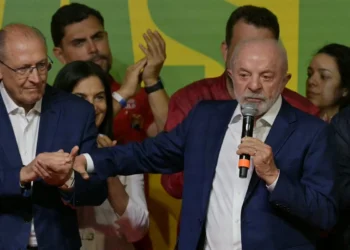 Lula, frustrado al quedar detrás de Bolsonaro 47.1 a 45.08% en las presidenciales; ‘le ganaré en segunda vuelta’