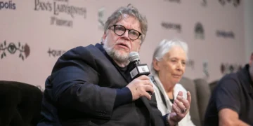 Guillermo del Toro apoya protesta ciudadana contra Pablo Lemus por agua contaminada en Guadalajara