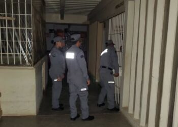Autoridades hacen peculiar ‘decomiso preventivo’ en penal de NLD: Sacan ropa, cableado y productos de aseo