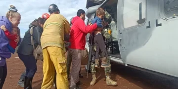 La SEDENA rescata en Ensenada a 32 religiosos incomunicados por deslave; 22 son extranjeros