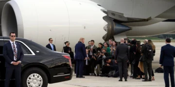 Donald Trump se desmarca de la autoproclamación de Flávio Bolsonaro en EU: ‘Yo no me voy a involucrar’